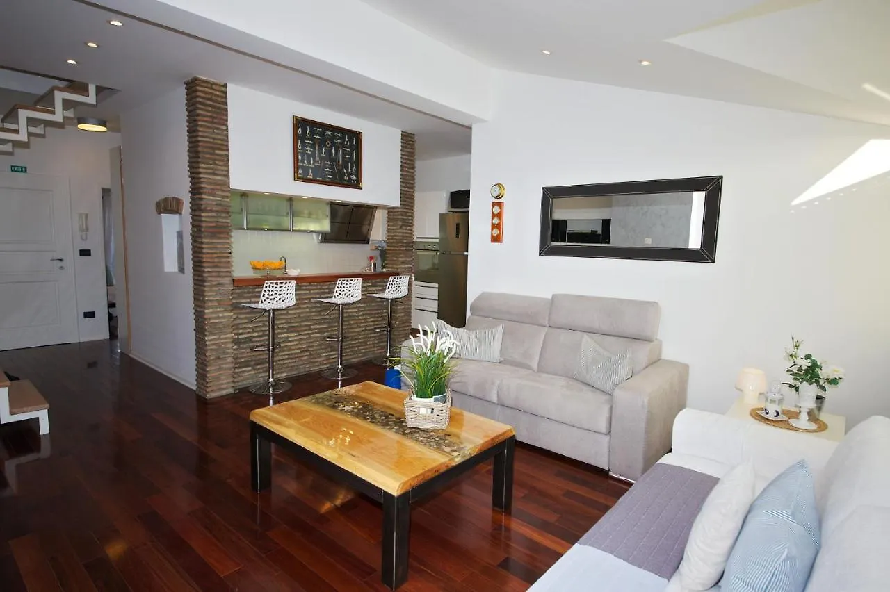 Apartment Leonardo Rovinj 0*,