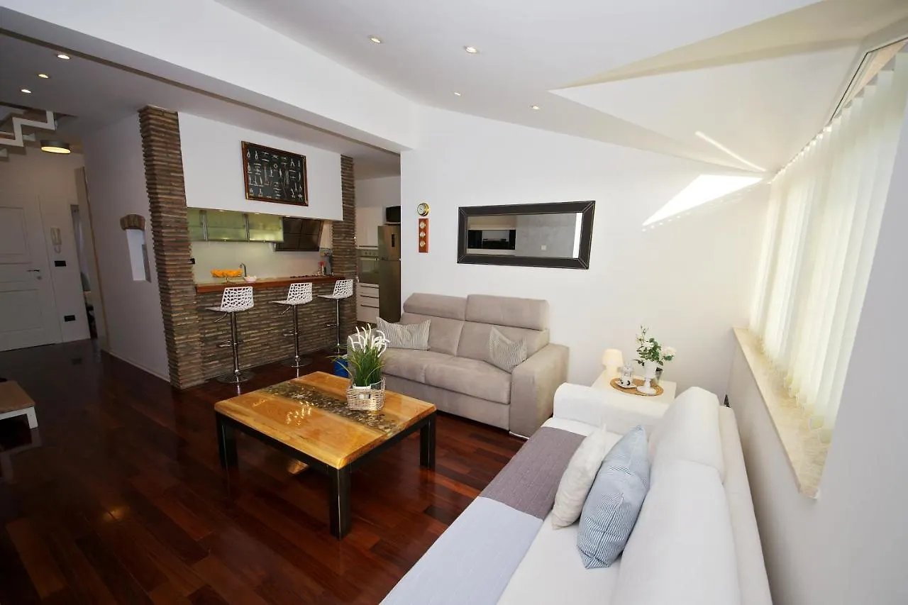 Apartment Leonardo Rovinj 0*,  Kroatien